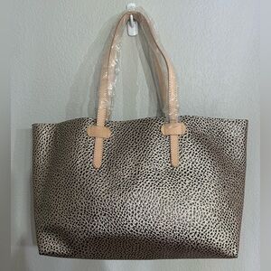 🎃Consuela Easy Breezy Wesley Tote🎃